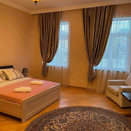 Sisi Guest House Кутаиси Екстериор снимка