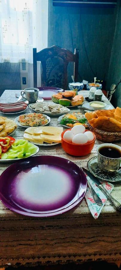 Sisi Guest House Кутаиси Екстериор снимка